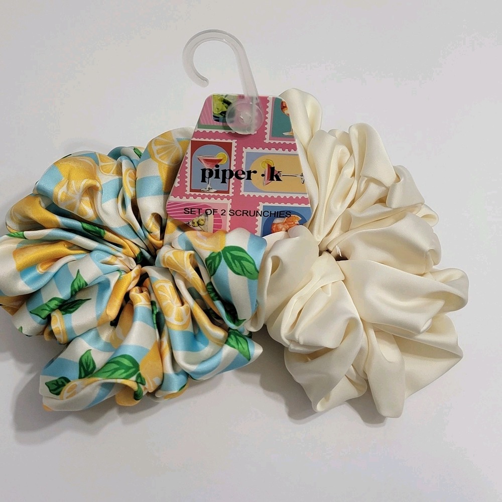 Piper-K Set Of 2 Oversized Scrunches Lemon Striped & Creme Summertime Beach